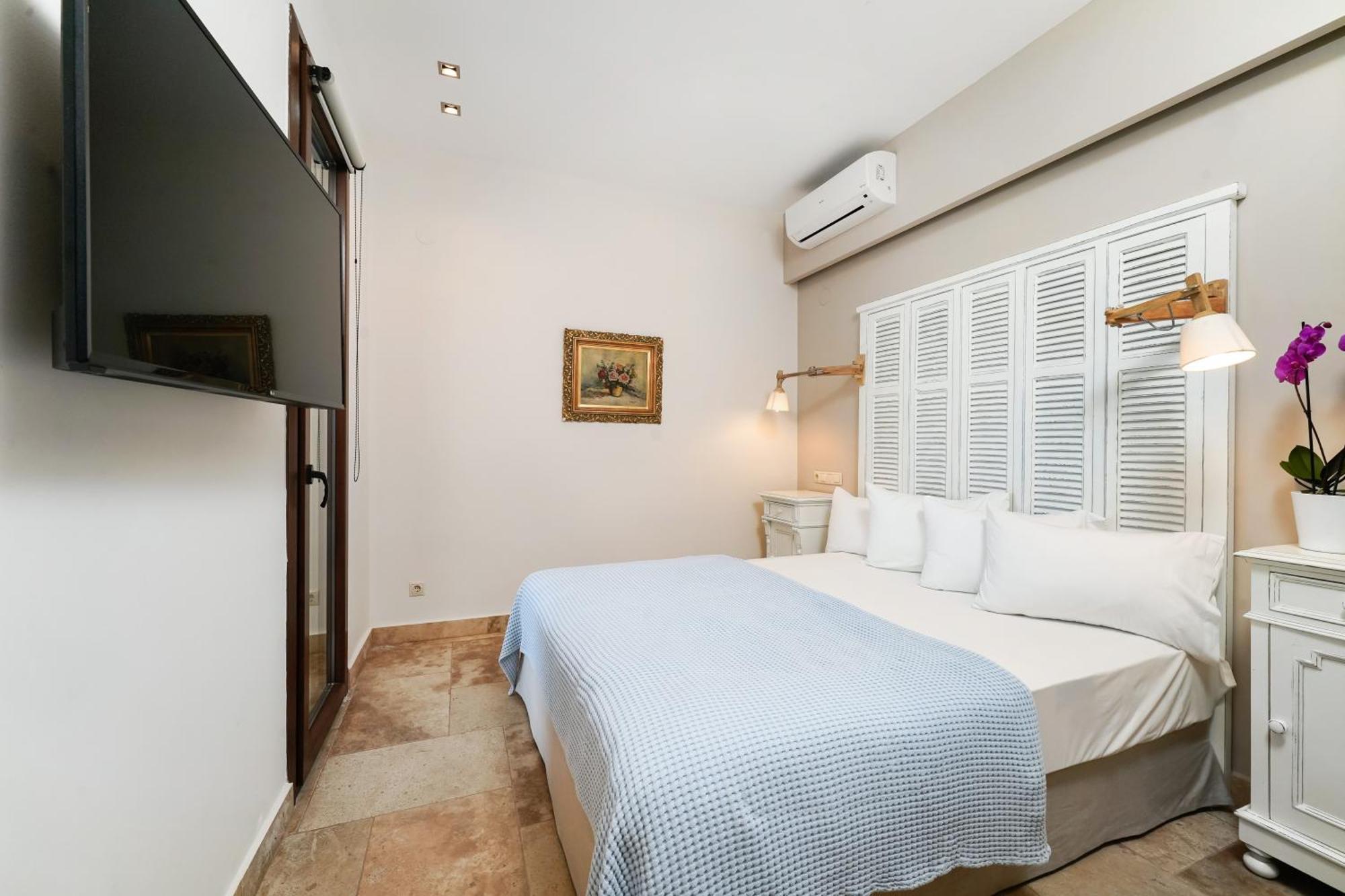 Agorastos Suites Kinira Eksteriør billede
