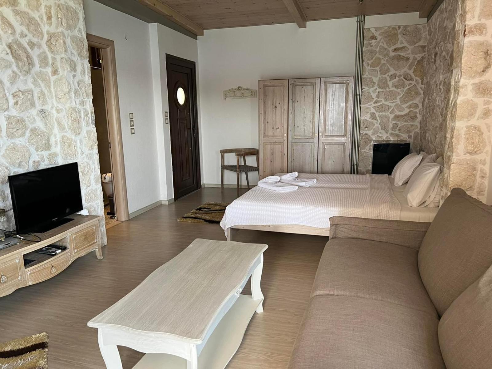 Agorastos Suites Kinira Værelse billede