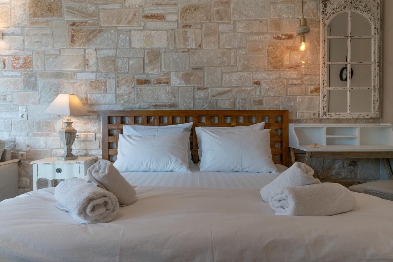 Agorastos Suites Kinira Eksteriør billede