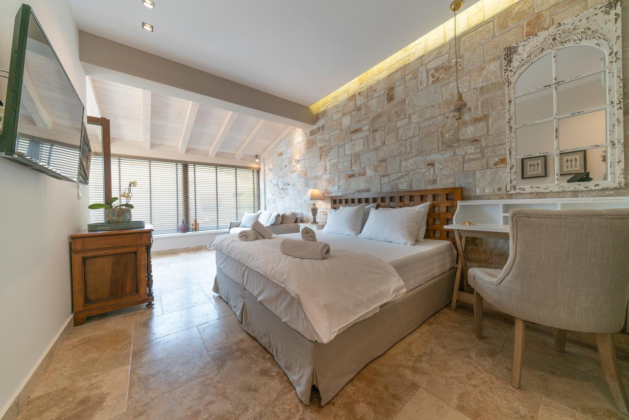 Agorastos Suites Kinira Eksteriør billede